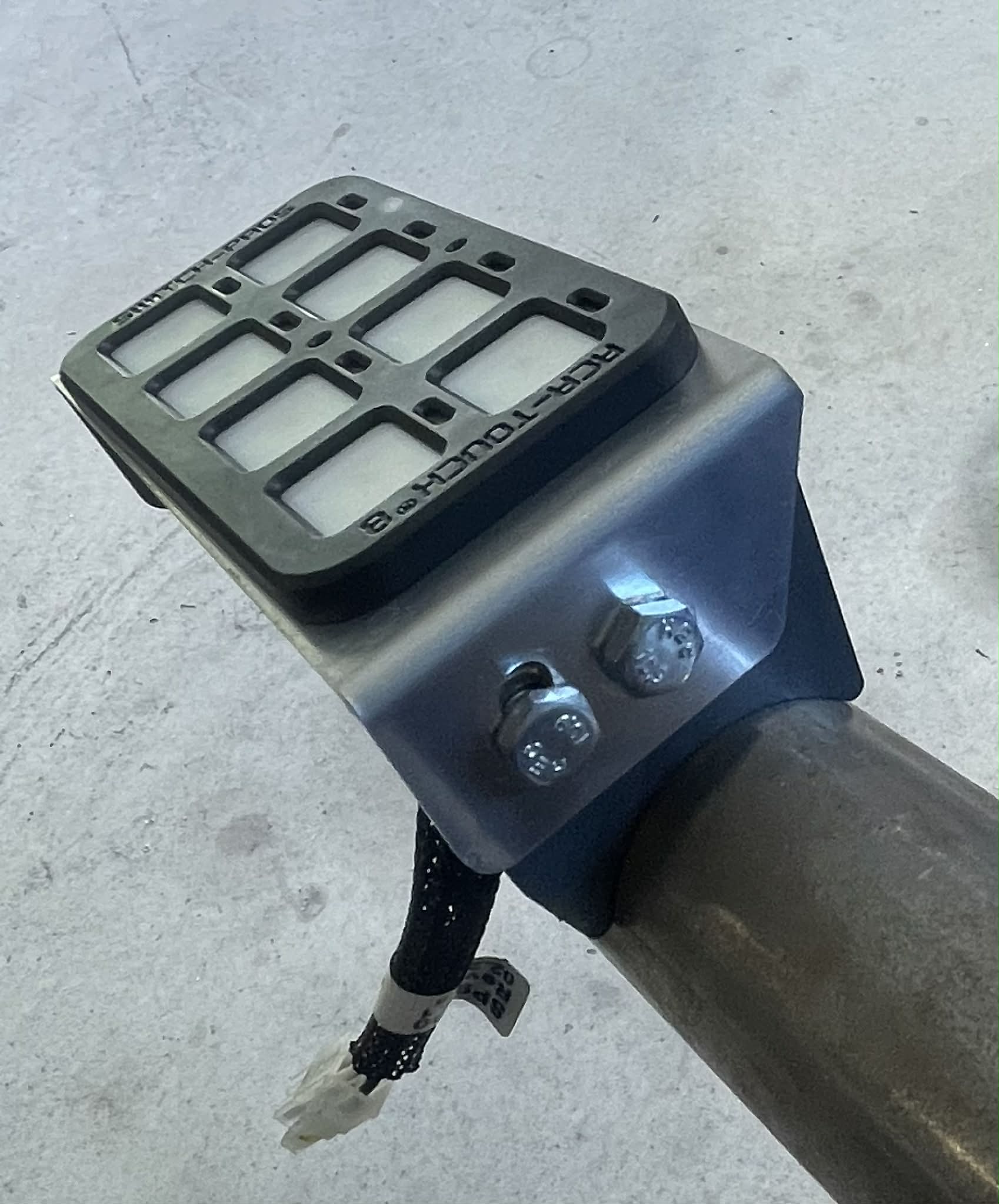 Switch Pro Tube Mount