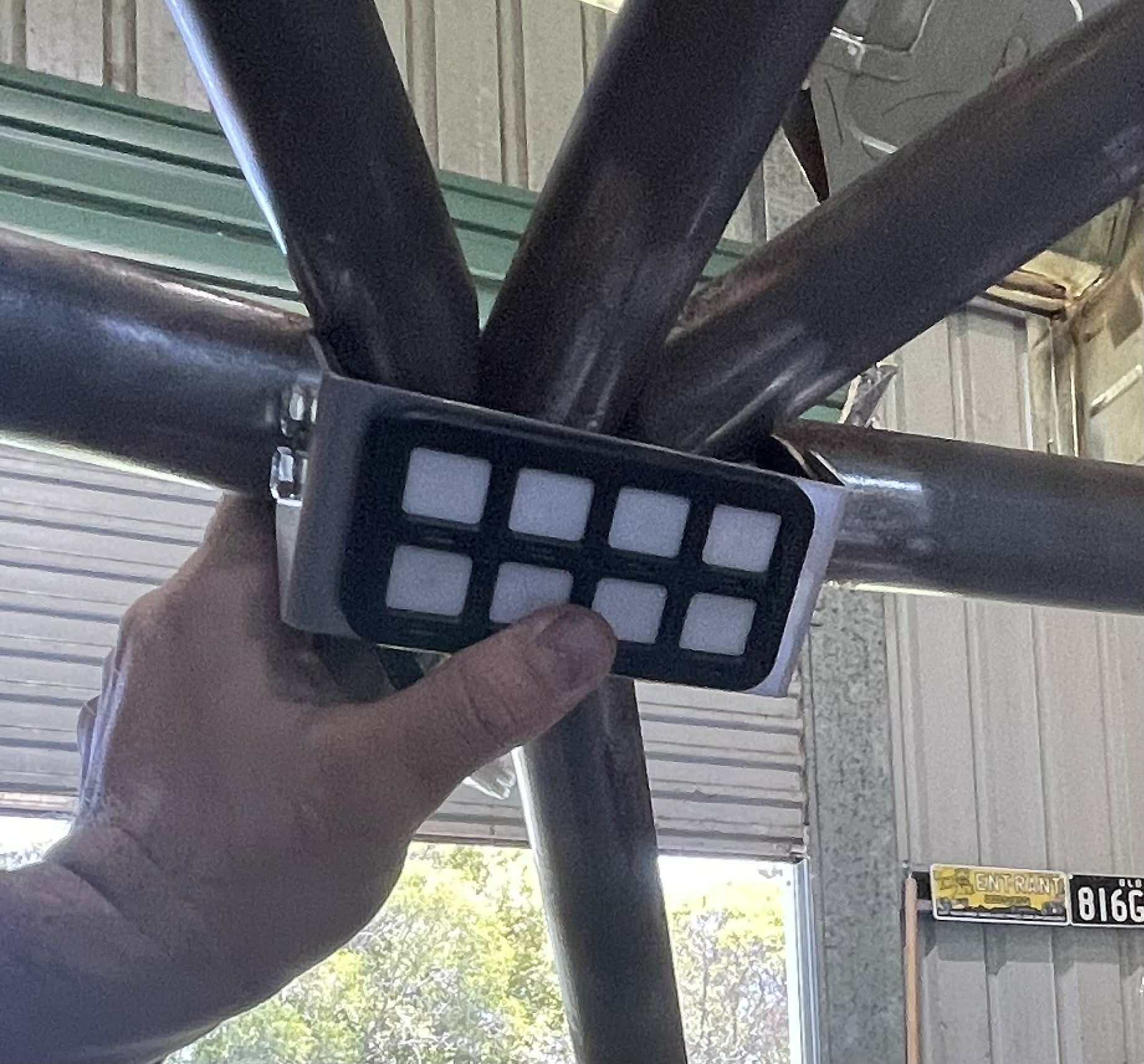 Switch Pro Tube Mount
