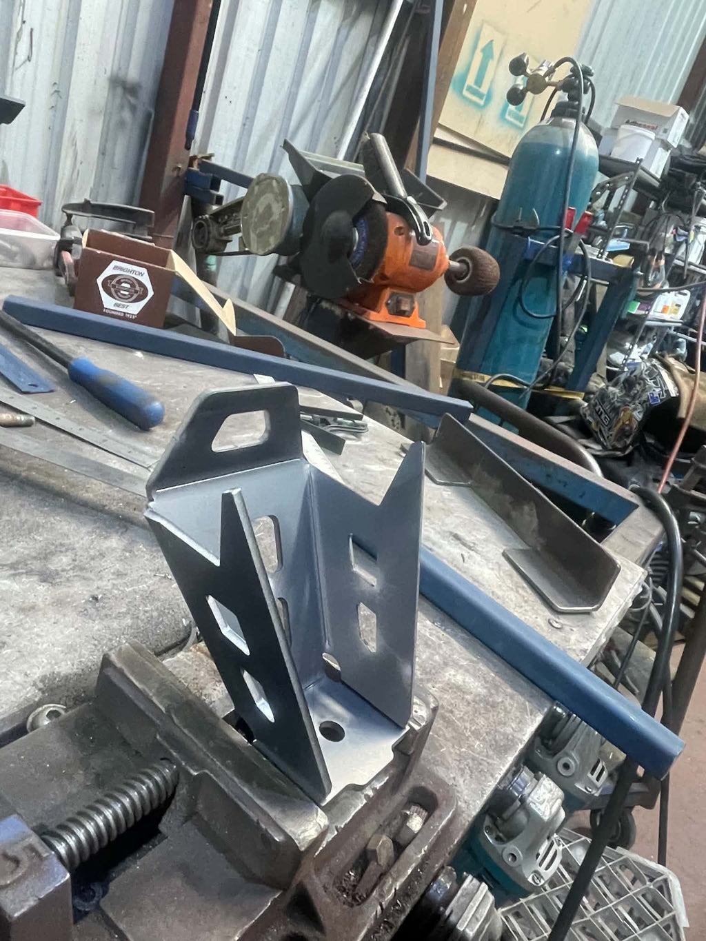 I Off-Road 4mm steel upper tray mount bracket